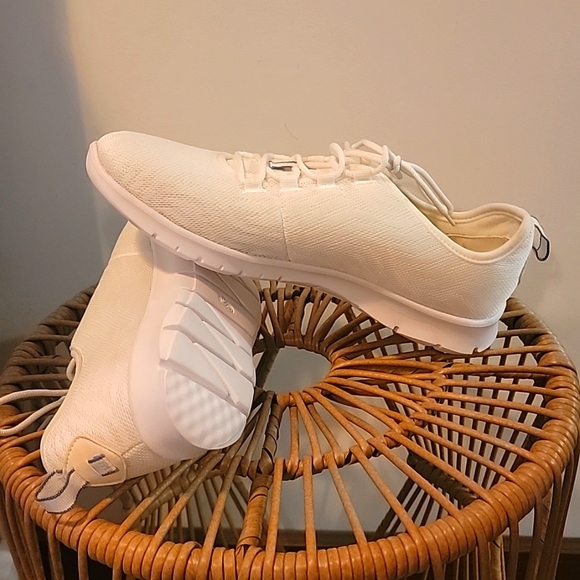 Clarks - Picture 5 of 7